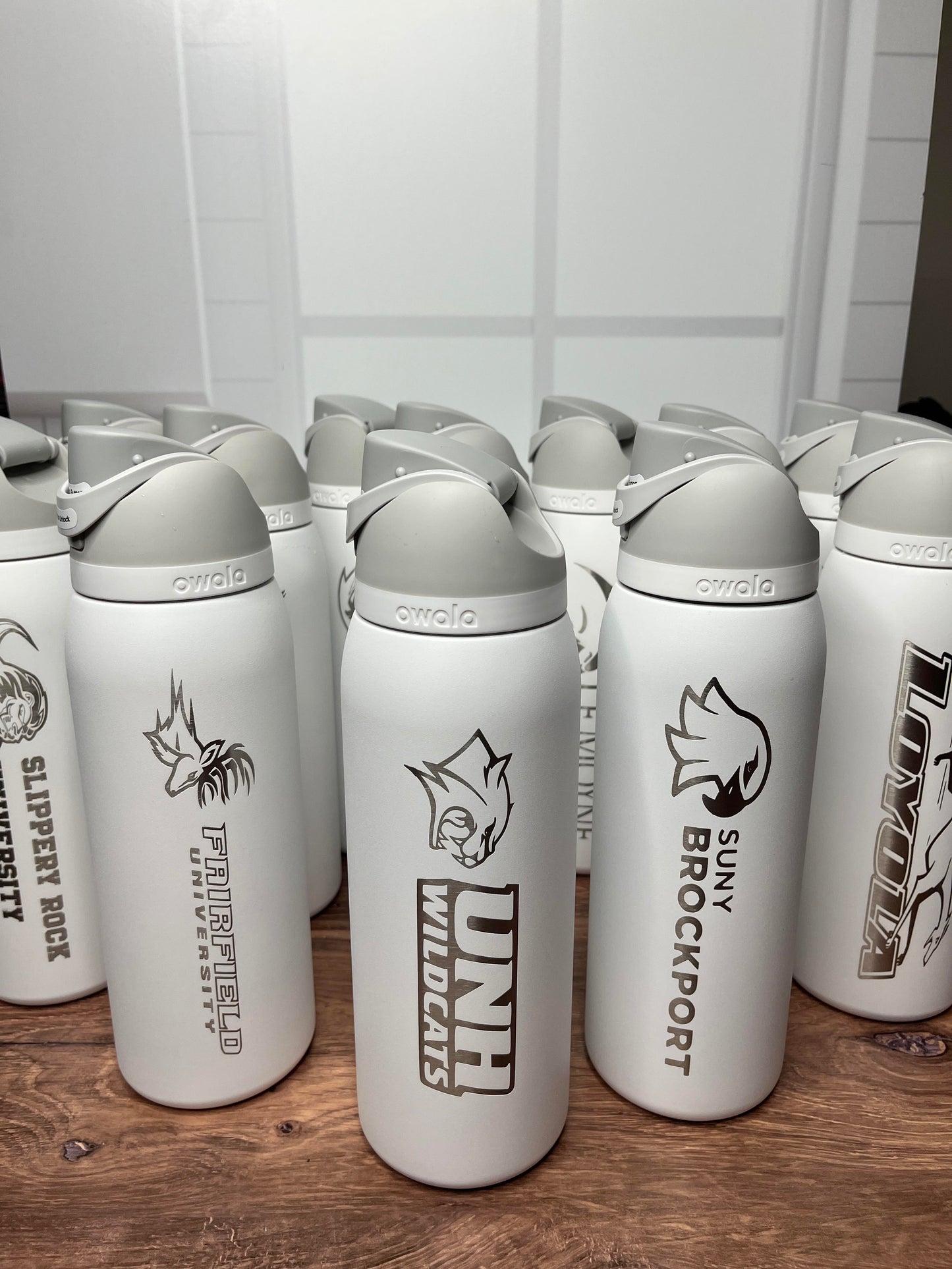 40oz Owala Insulated Water Bottles, Personlized Stainless Steel Water Bottle, Laser Engrave Custom Water Bottle with Straw Laser Engraving